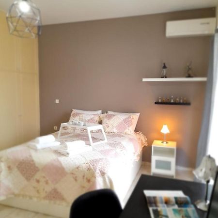 Irinis Apartment In 칼라마타 외부 사진