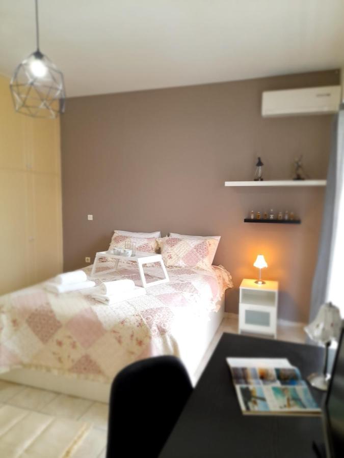 Irinis Apartment In 칼라마타 외부 사진